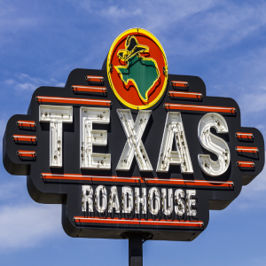 outback steakhouse vs texas roadhouse