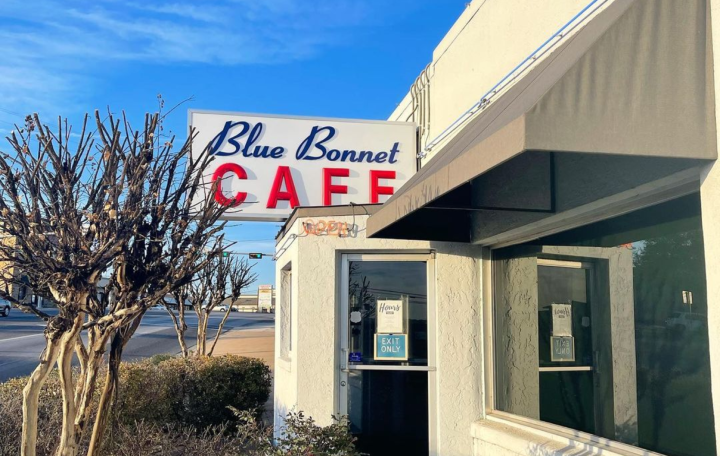 Blue Bonnet Café